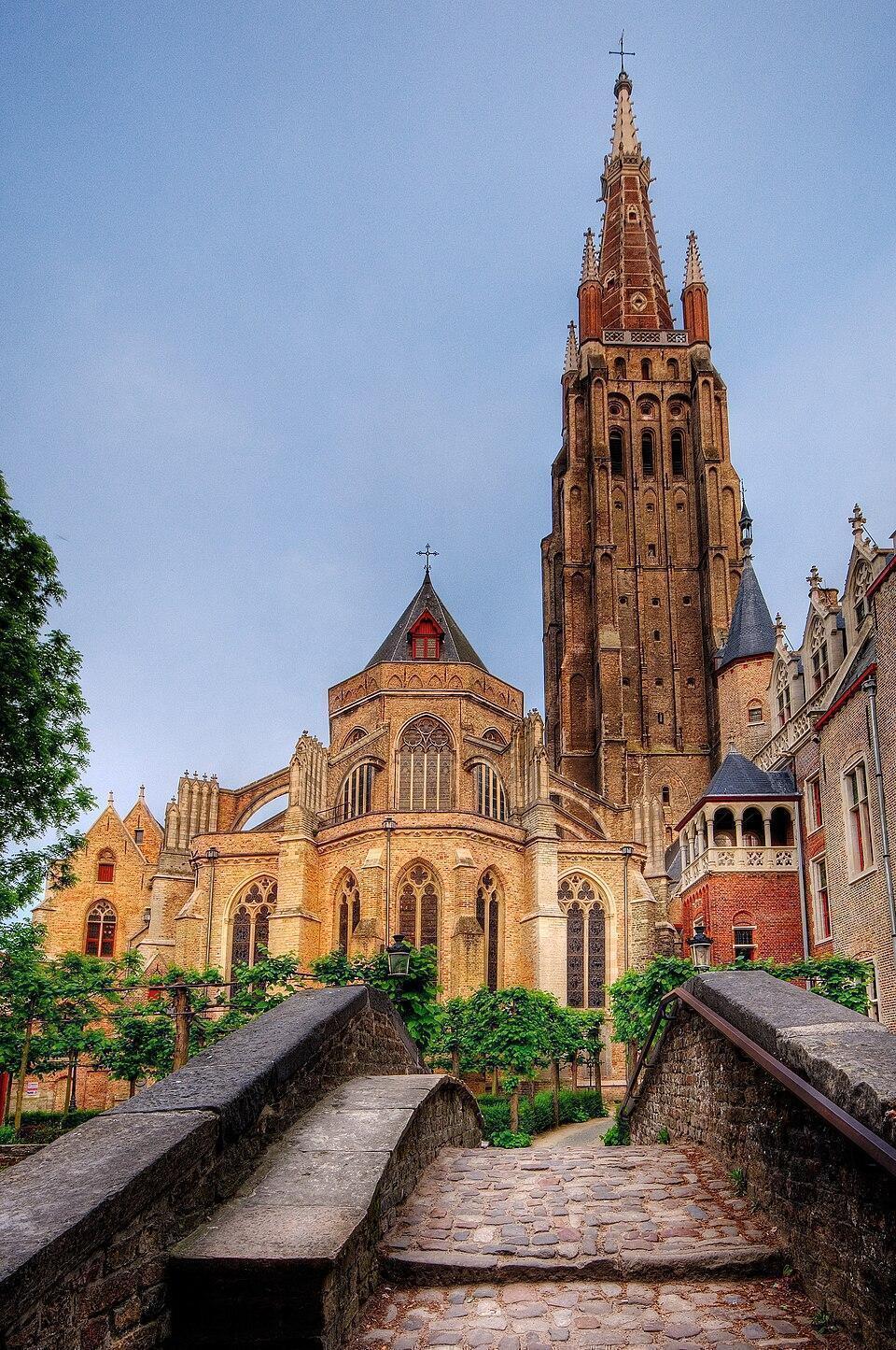 Church of Our Lady (Onze-Lieve-Vrouwekerk) and O.L.V.-kerk Museum