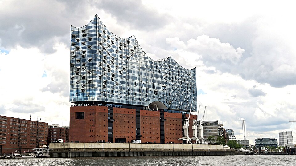 Elbphilharmonie Plaza