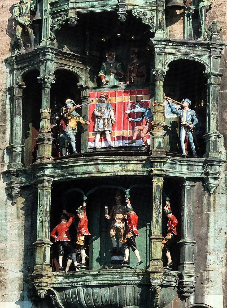 Rathaus-Glockenspiel at Marienplatz